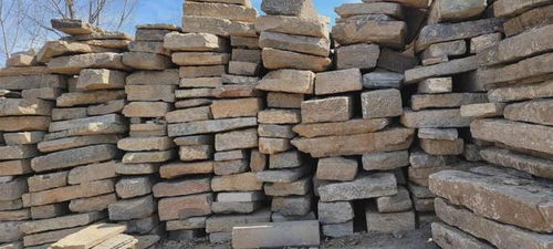 老石板、舊石材與仿古石材加工廠家價格與工藝解析